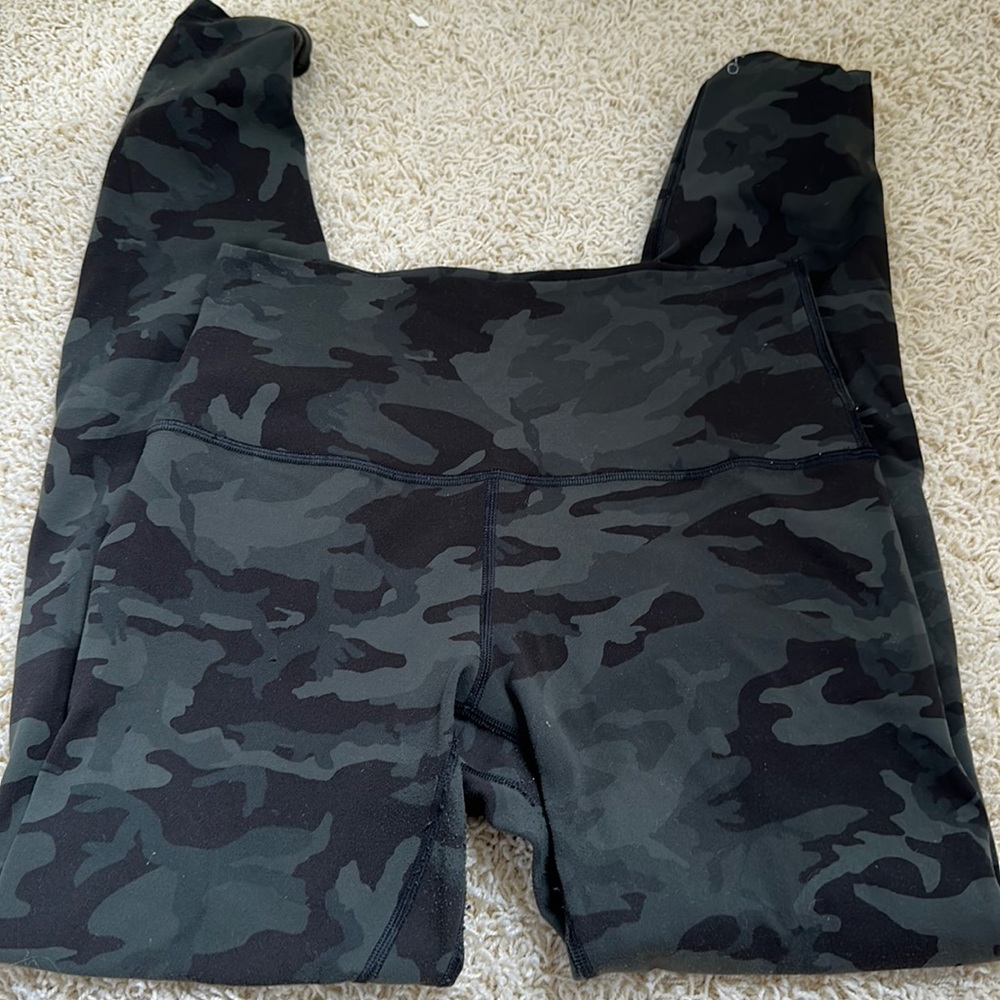 Lululemon Camo aligns